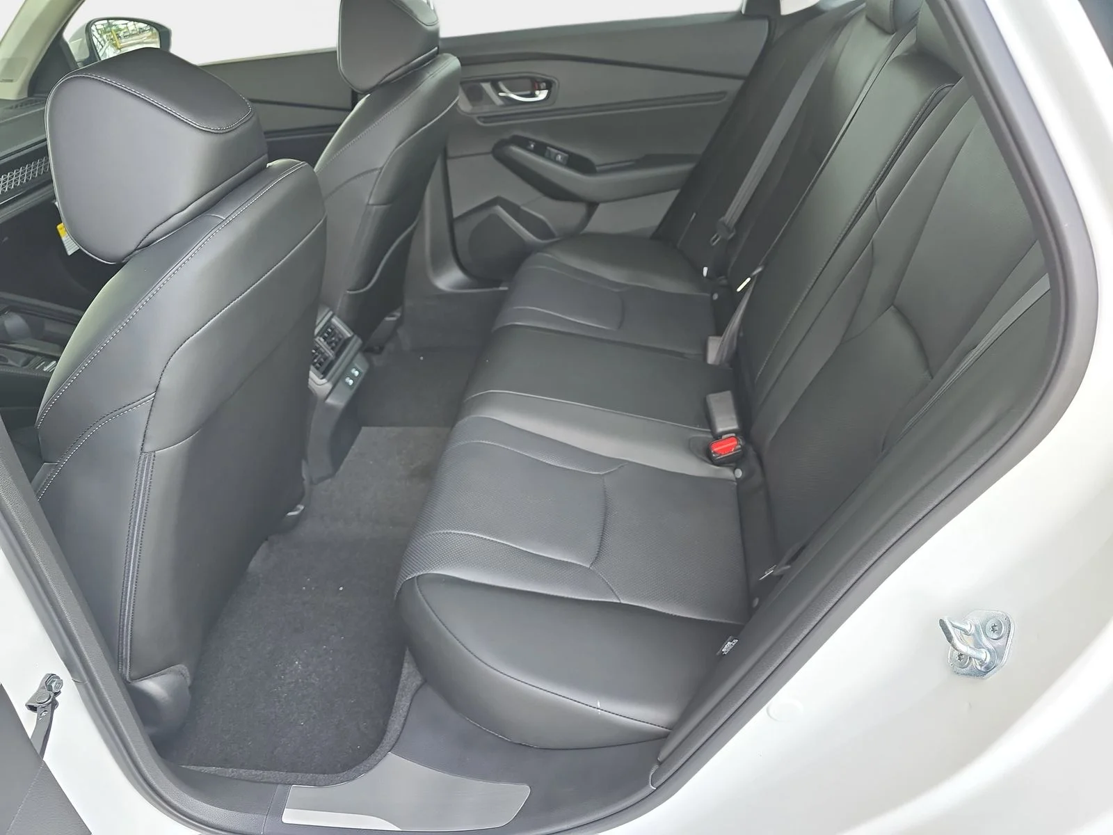 New 2026 Platinum White Pearl Honda Touring image 14