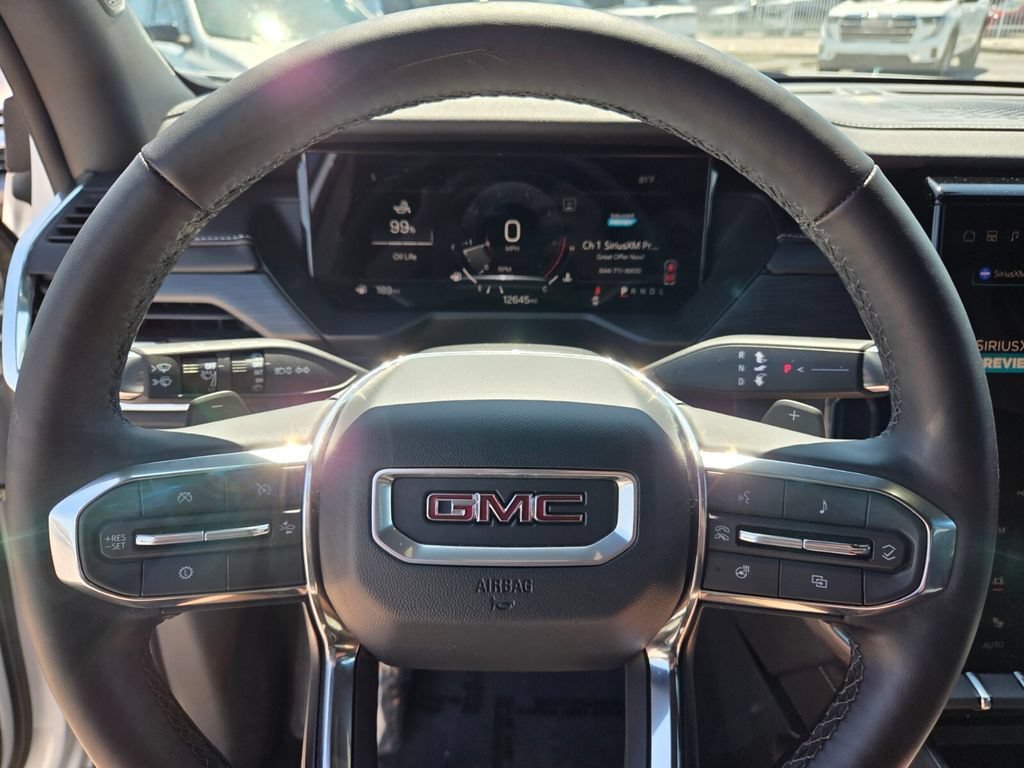 Used 2025 Summit White GMC FWD Elevation image 30