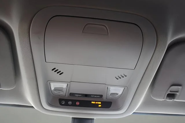 Used 2019 Summit White GMC SLE-2 image 35