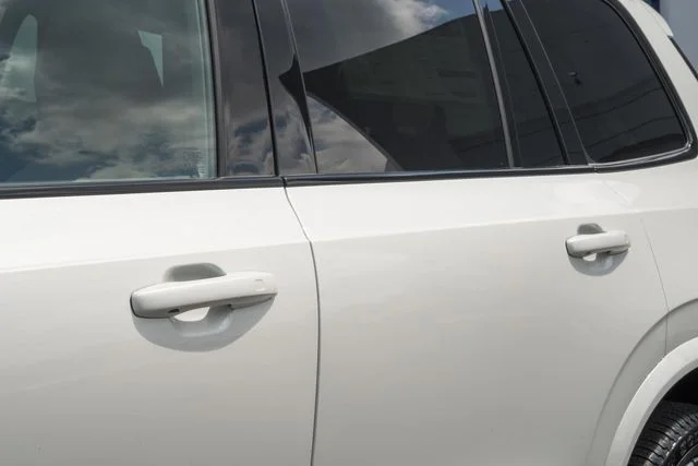 New 2026 Crystal White Volvo B6 Ultra image 16