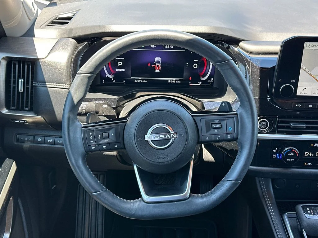 Used 2024 Gray Nissan Platinum image 25