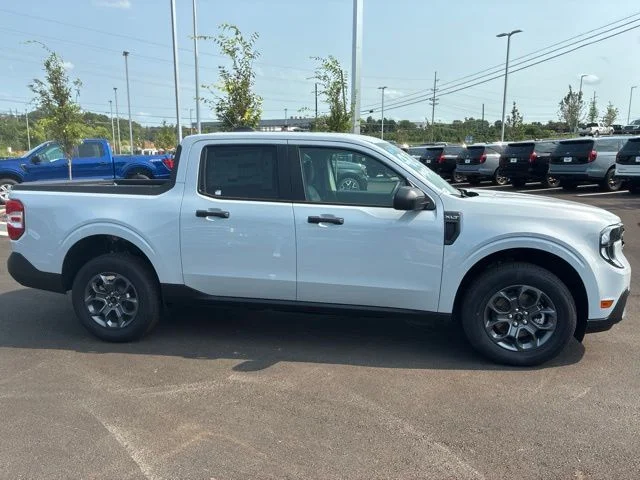 New 2026 Space White Metallic Ford XLT image 8