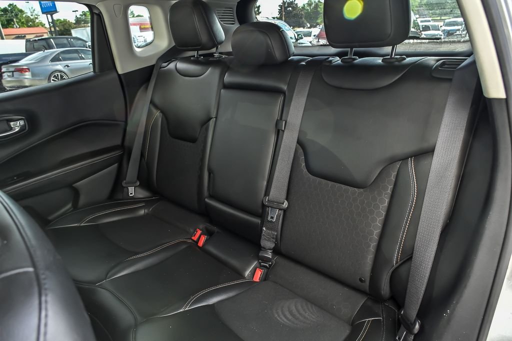 Used 2020 Silver Jeep Latitude image 16