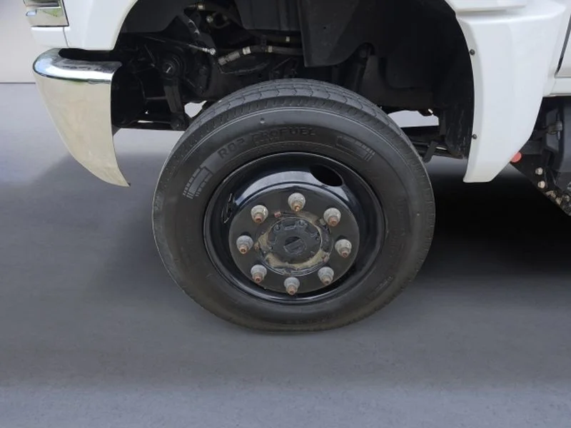 Used 2024 Summit White Chevrolet Work Truck image 31