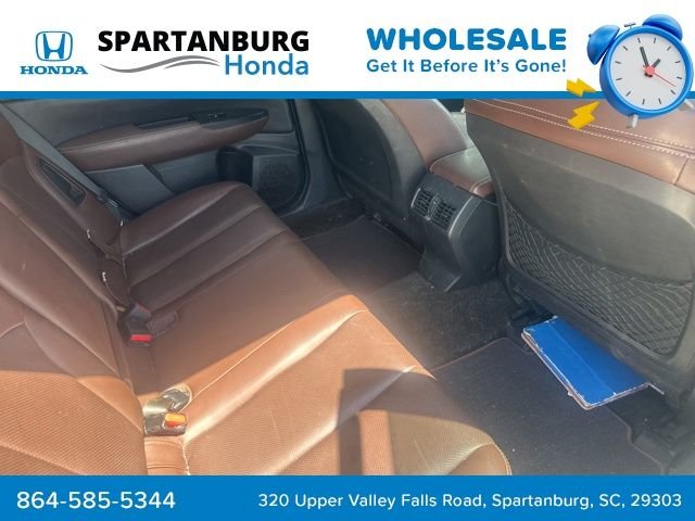 Used 2013 White Subaru 2.5i image 17
