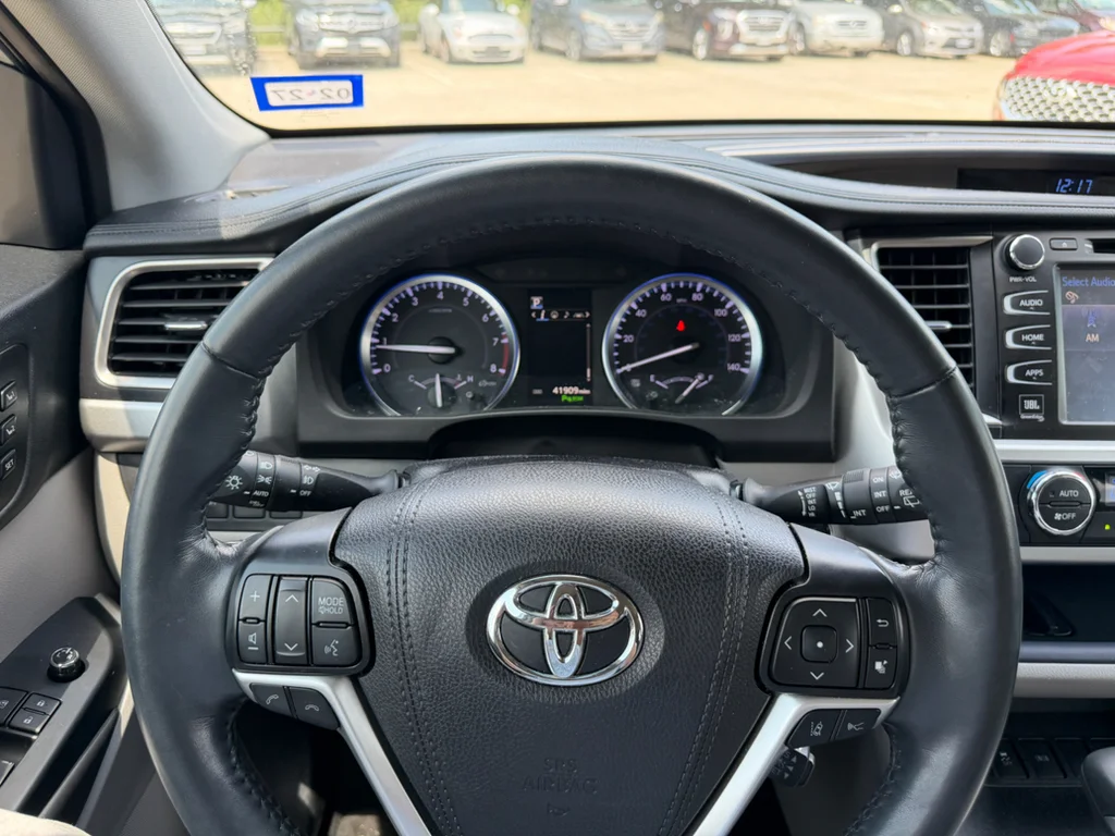 Used 2019 Celestial Silver Metallic Toyota Limited image 12