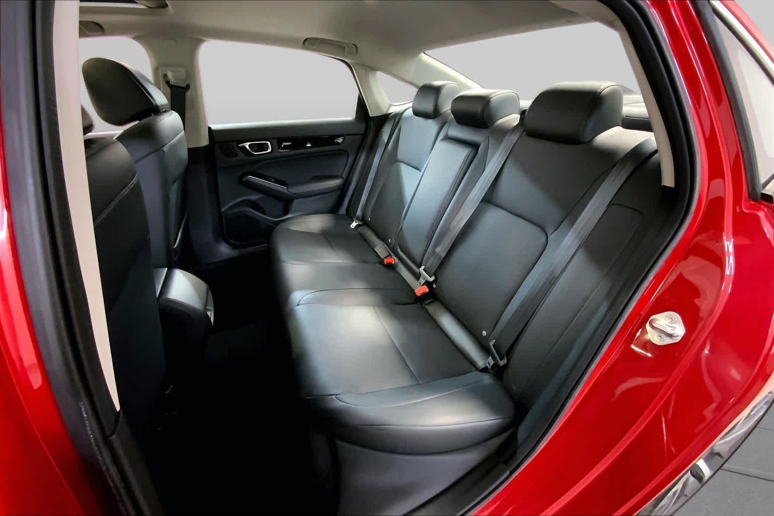 Used 2022 Rallye Red Honda Touring image 20