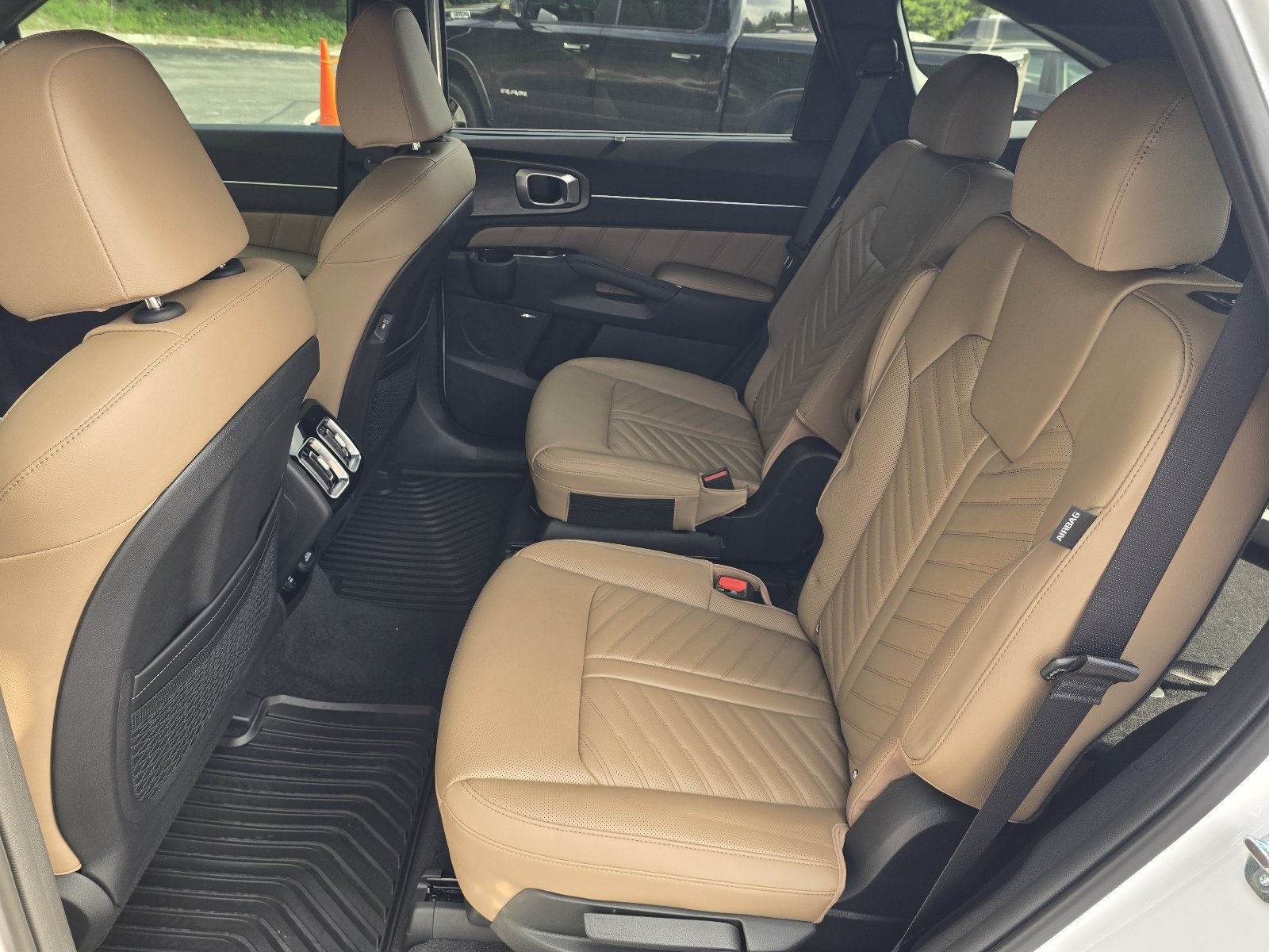 New 2026 Glacial White Pearl Kia X-Line SX Prestige AWD image 4