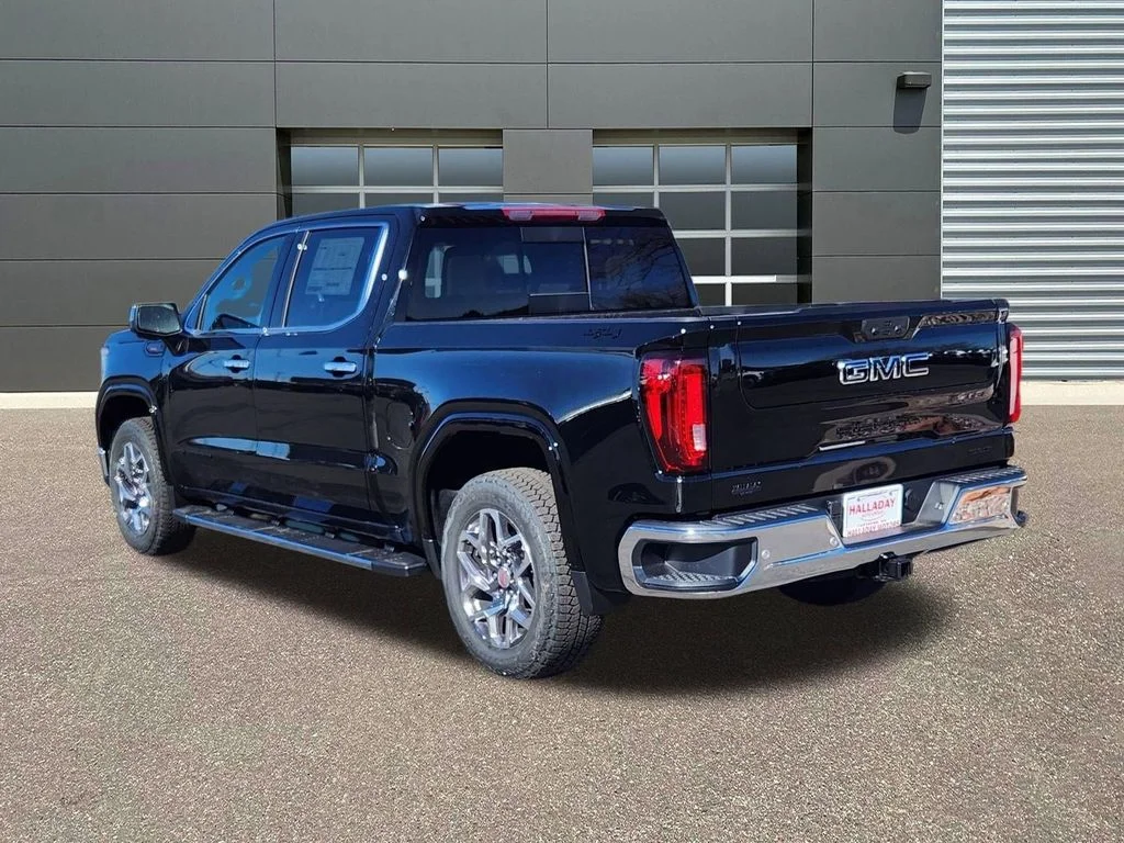 2026 GMC Sierra 1500 SLT - Photo 3