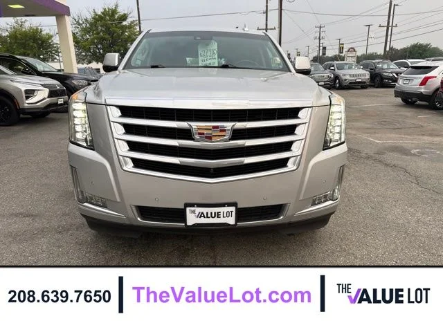 Used 2017 Silver Cadillac Luxury image 9