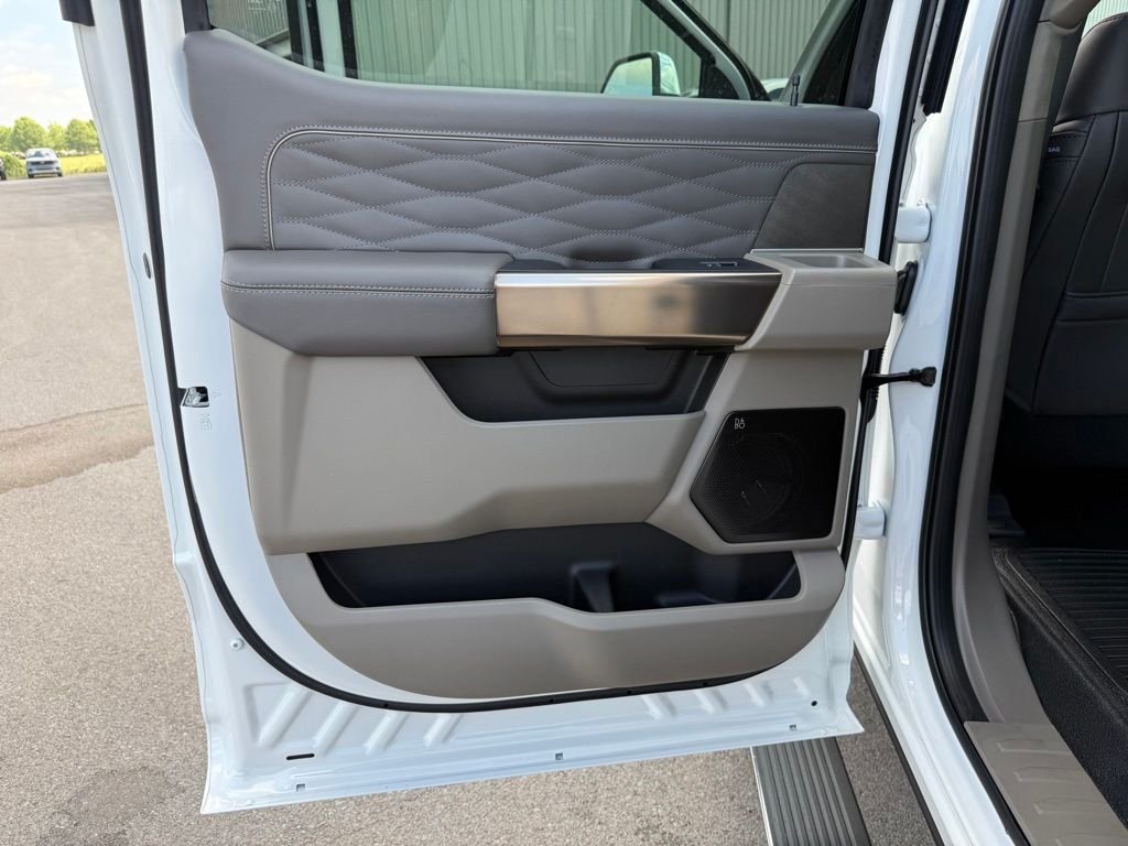 New 2026 Star White Metallic Tri-Coat Ford F-250® Platinum® image 14