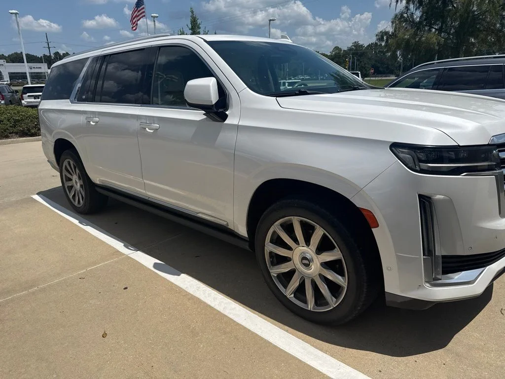 Used 2021 White Cadillac Premium Luxury Platinum image 3