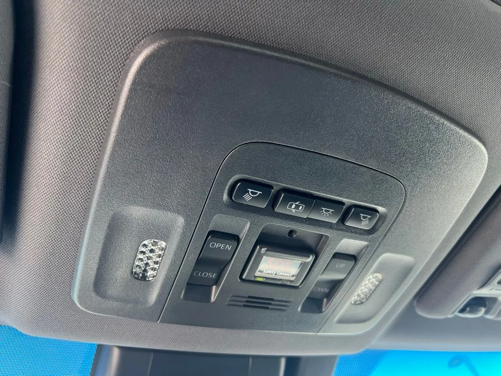 Used 2020 Silver Toyota XLE Plus image 30