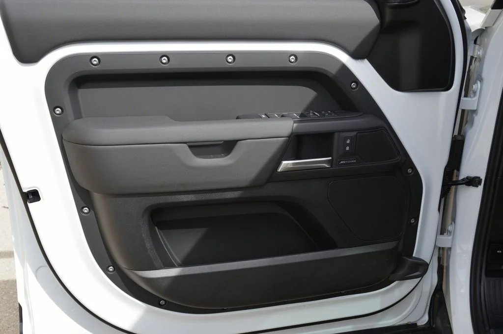 New 2026 Fuji White Land Rover S image 11