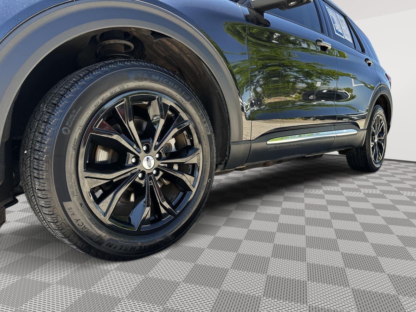 2023 Ford Explorer Limited - Photo 6