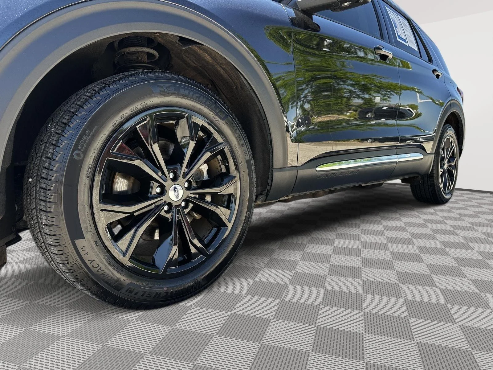 2023 Ford Explorer Limited - Photo 6