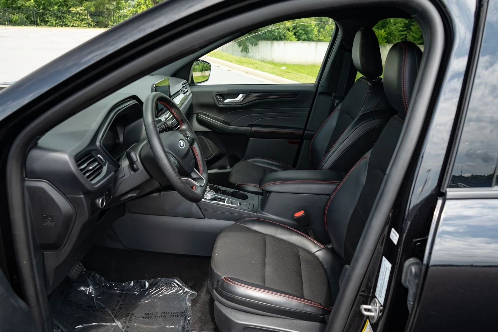 Used 2025 Black Metallic Ford ST-Line image 14