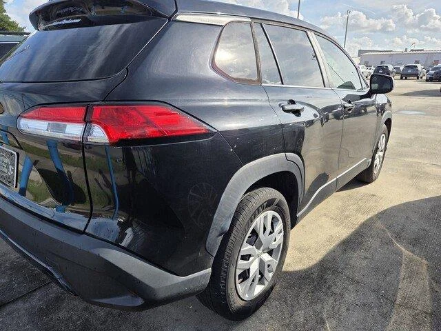 Used 2022 Jet Black Toyota L image 4
