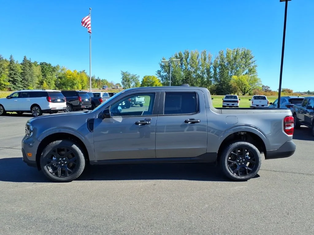 New 2026 Carbonized Gray Metallic Ford XLT image 4
