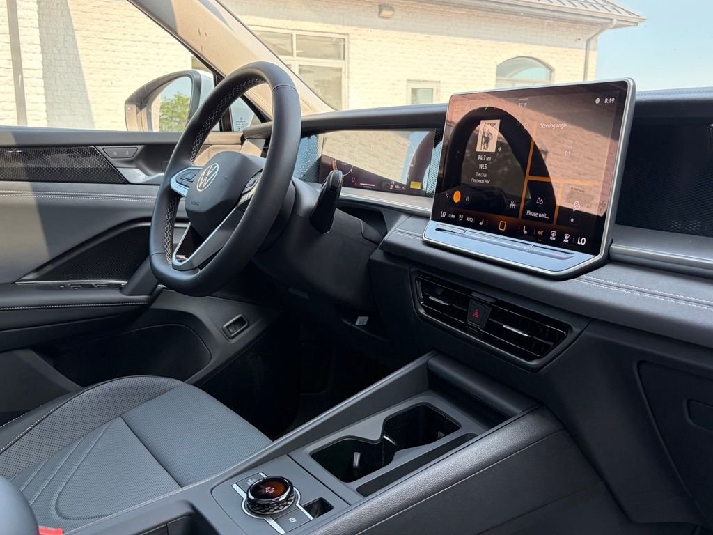 New 2026 Pure White Volkswagen 2.0T SE image 13