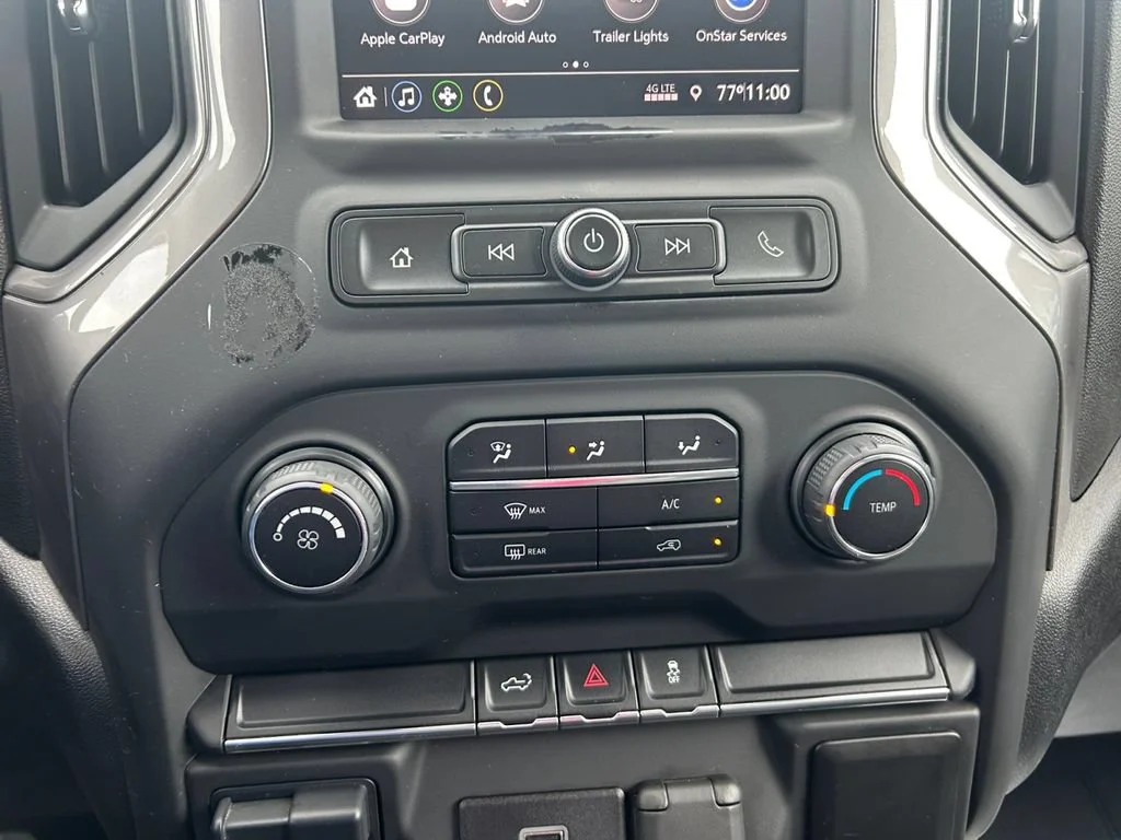Used 2020 SUMMIT WHITE Chevrolet Custom image 24