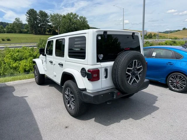 Used 2024 White Jeep Sahara image 19