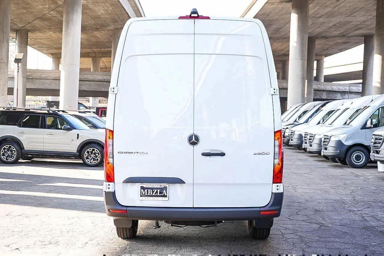 New 2026 Arctic White Mercedes-Benz Cargo 170WB High Roof RWD 2.0L I4 Diesel Turbo SO image 7