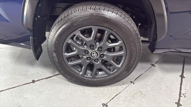 Certified Used 2025 BLUEPRINT Toyota Platinum image 23