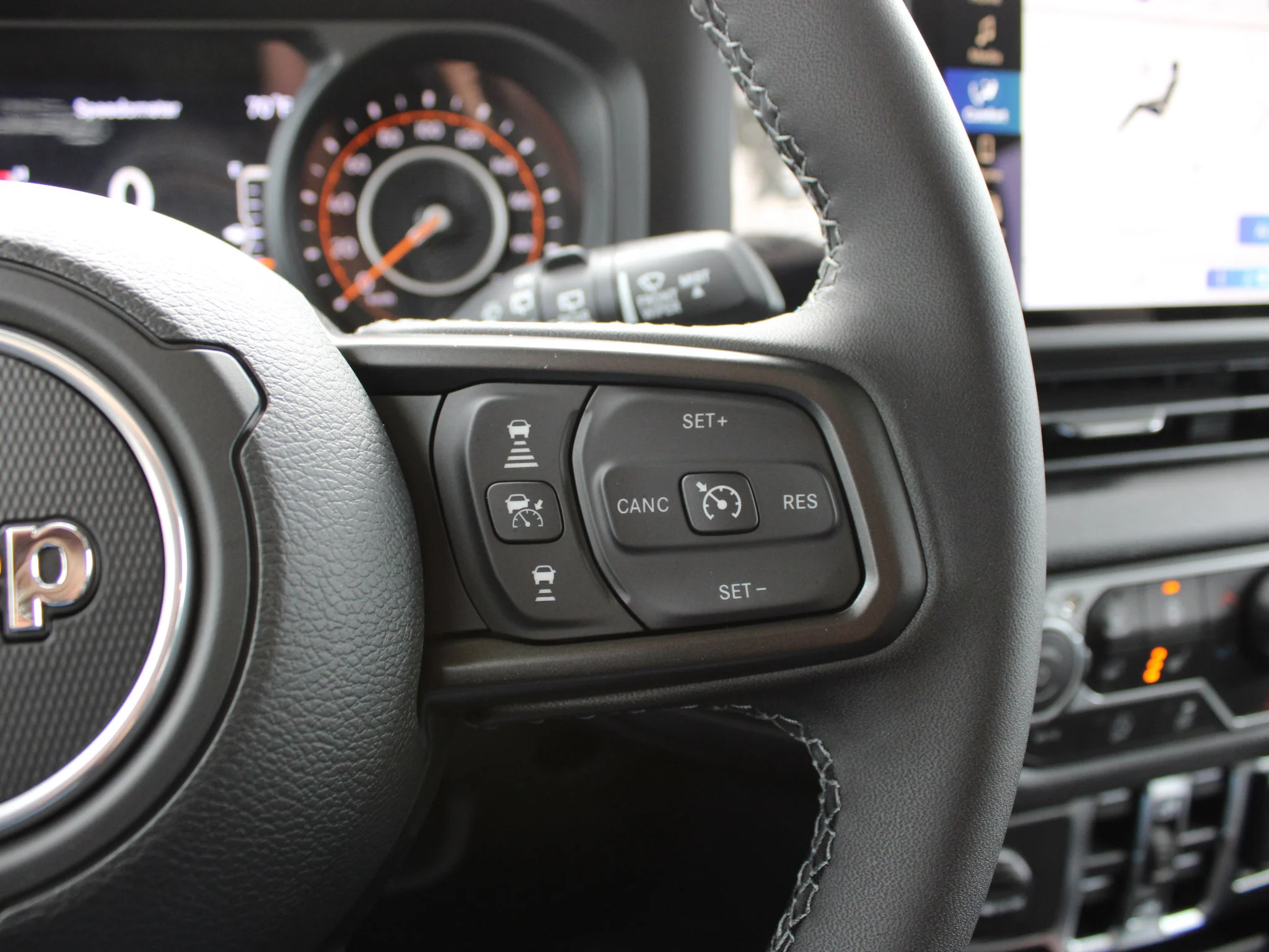 Used 2025 mojito Jeep Sport S* 4 Door 4x4, Remote Start, Heated Seats/Wheel, Alpine Audio image 16