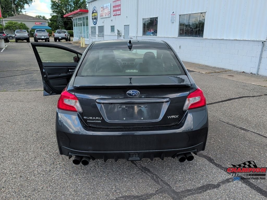 Used 2018 Gray Subaru Limited image 11
