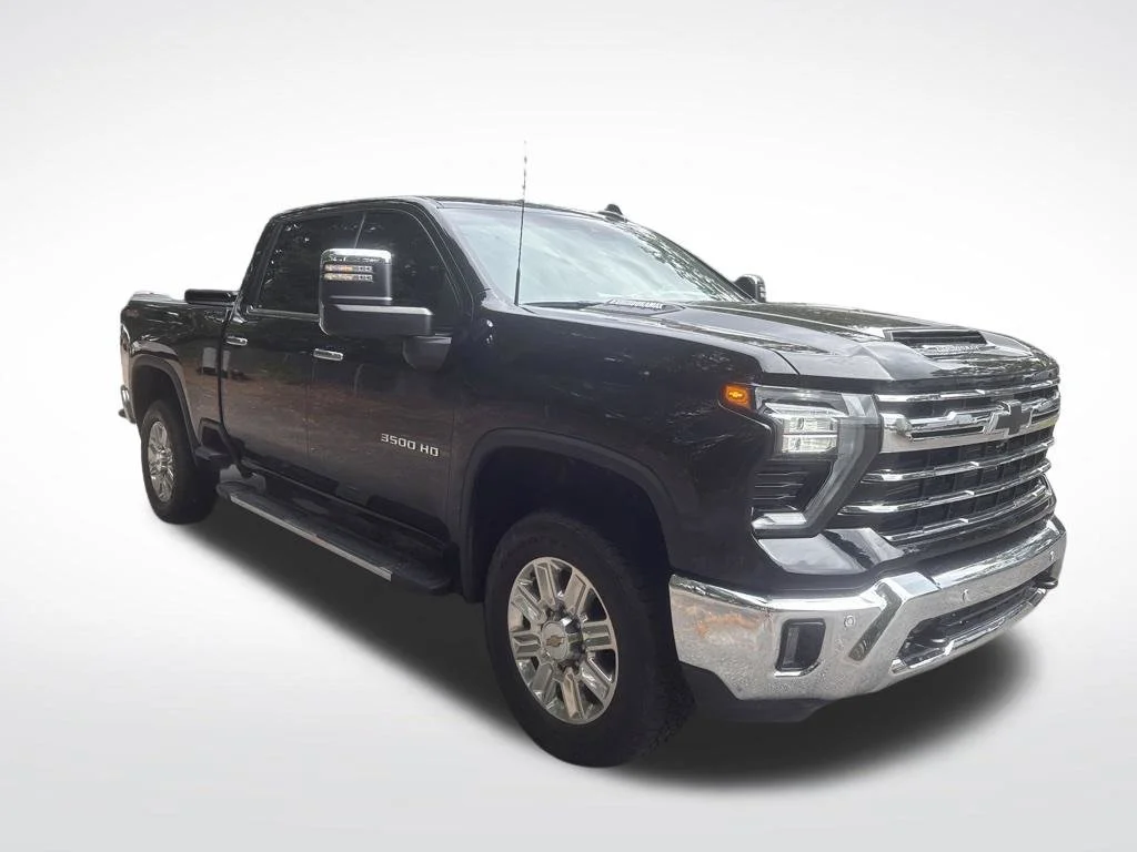 Used 2025 Black Chevrolet LTZ image 10
