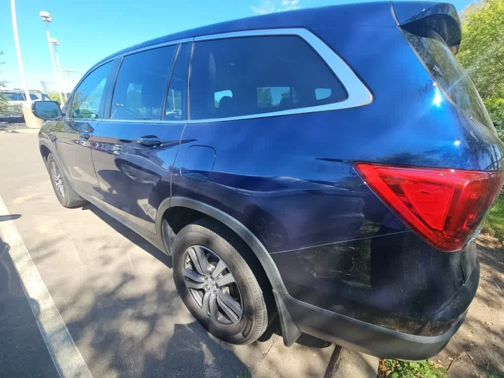Certified Used 2018 Obsidian Blue Pearl Honda EX-L image 6