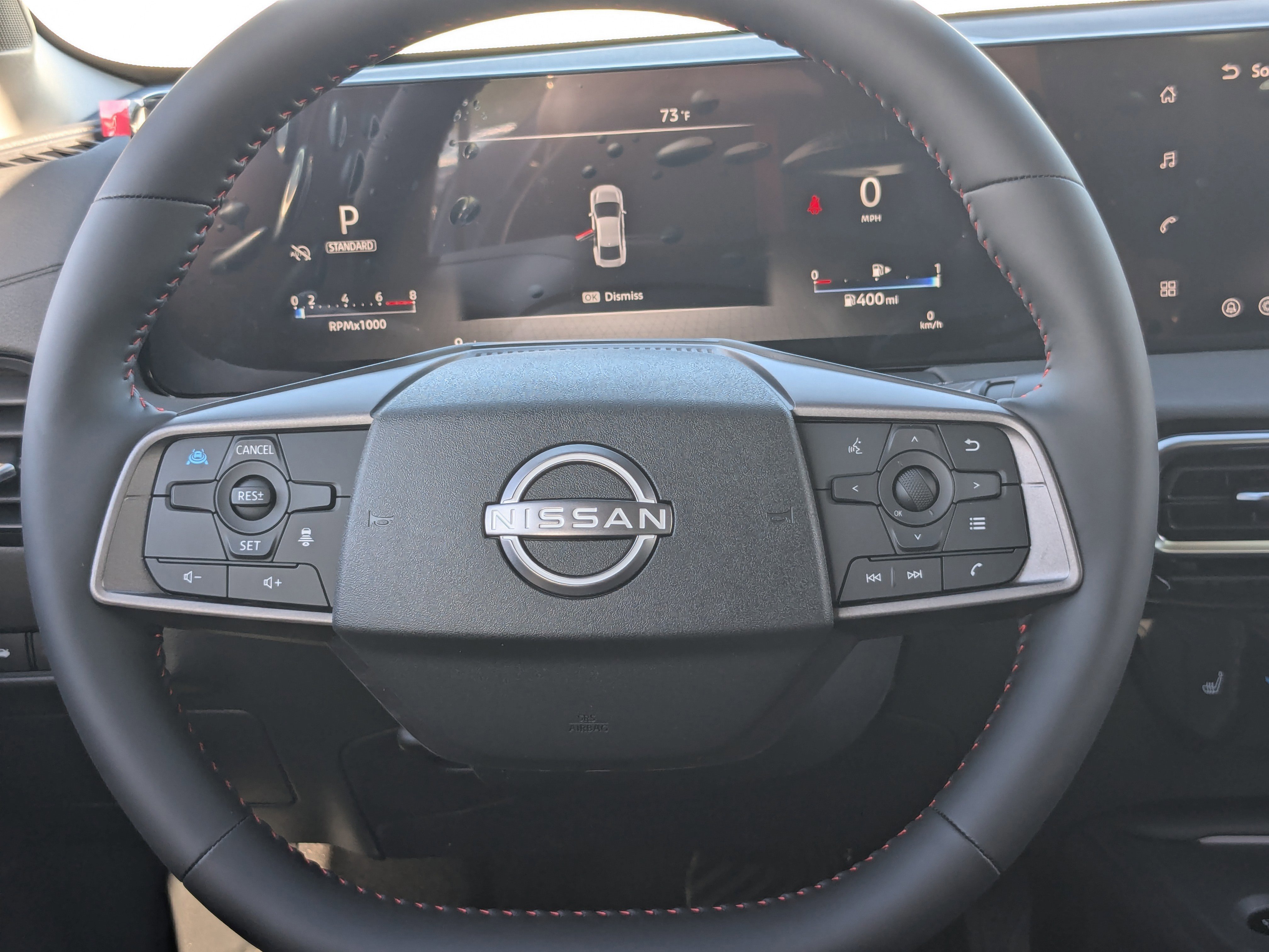 New 2026 Aspen White Tricoat/Super Black Nissan SR image 13