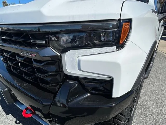2025 Chevrolet Silverado 1500 ZR2 - Photo 12