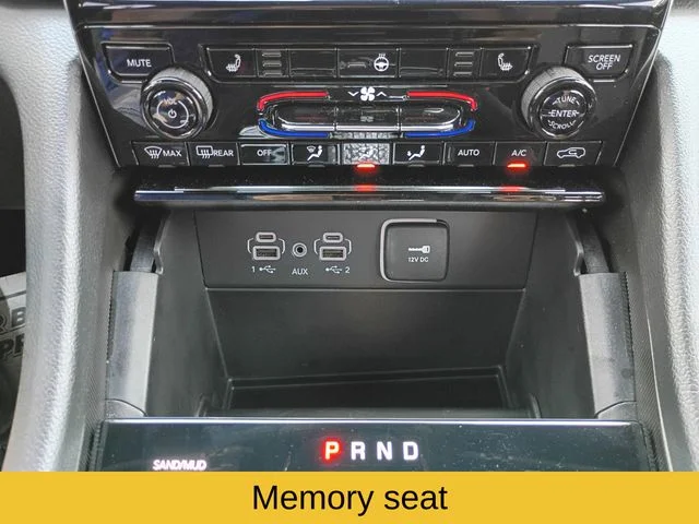 Used 2025 White Jeep Limited image 18