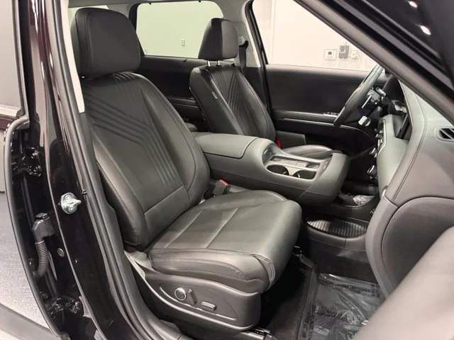 Used 2026 Red Hyundai SEL Convenience image 38