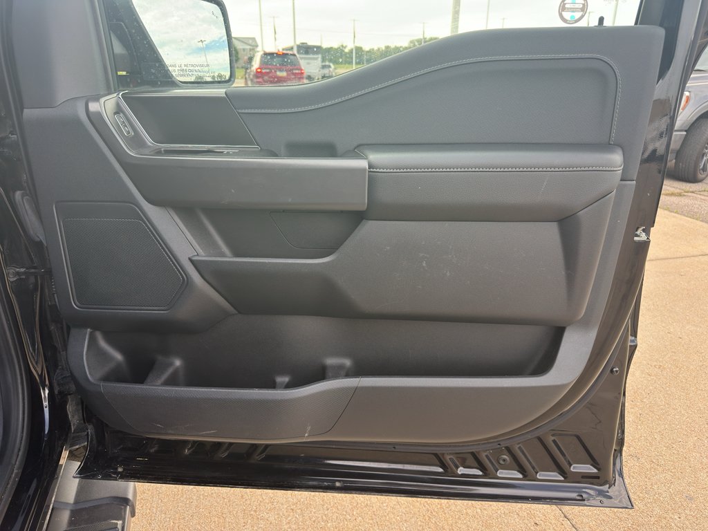 Used 2024 Agate Black Metallic Ford XLT image 32