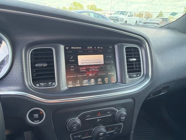 Used 2015 Pitch Black Dodge SXT image 17