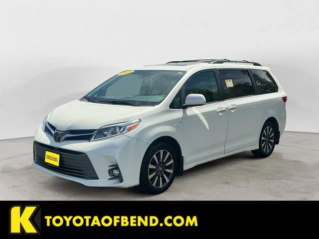 2018 Toyota Sienna XLE V6 AWD 7-Passenger's photo