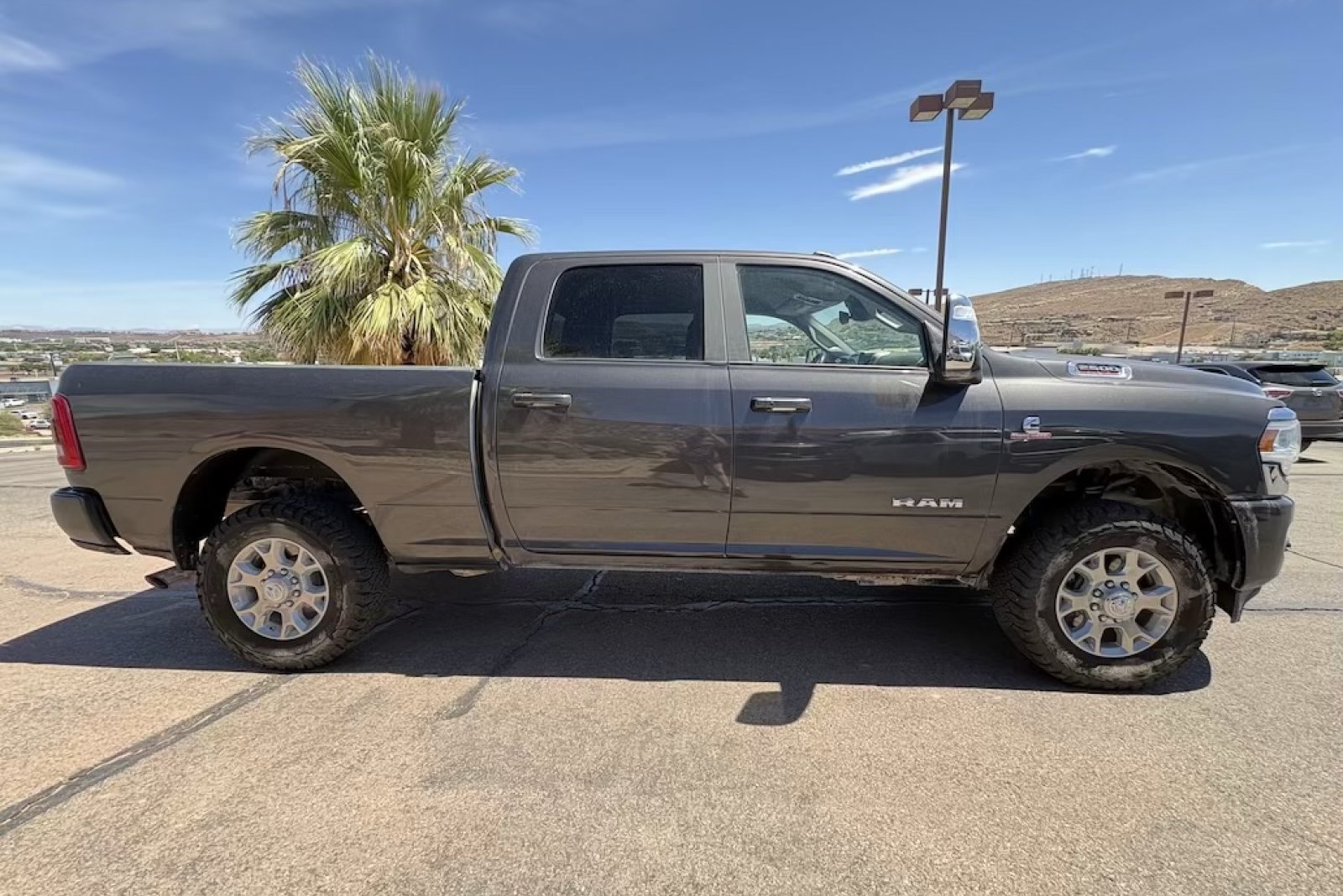 Certified Used 2024 Granite Crystal Metallic Clearcoat Ram Laramie image 7