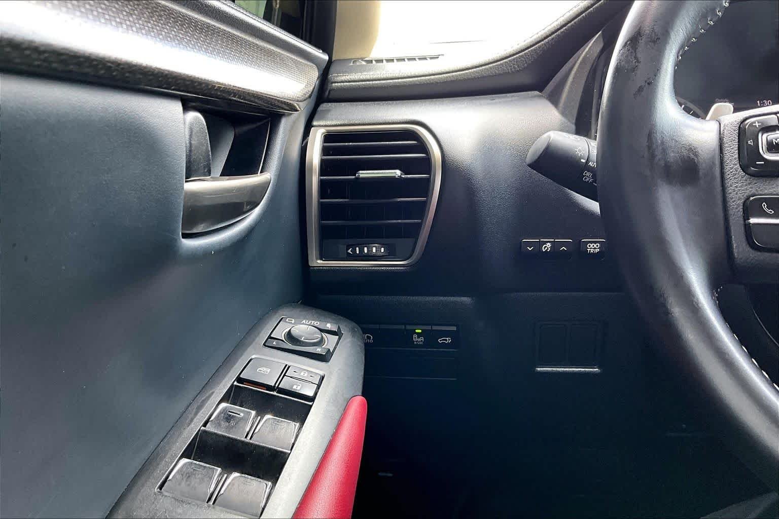 Used 2021 Eminent White Pearl Lexus  image 36