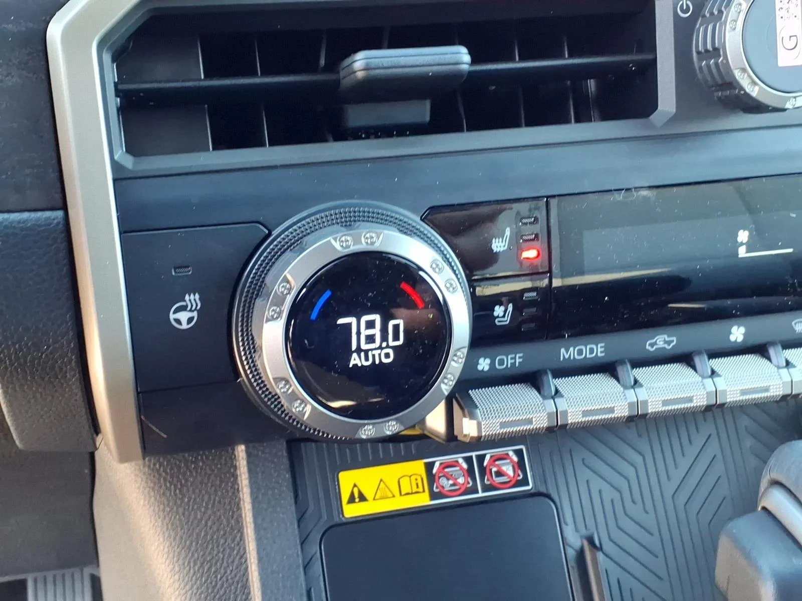 2026 Toyota Tacoma Limited - Photo 7