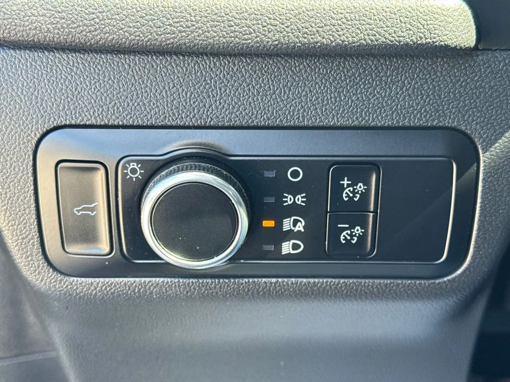 Used 2023 Gray Ford Active image 32