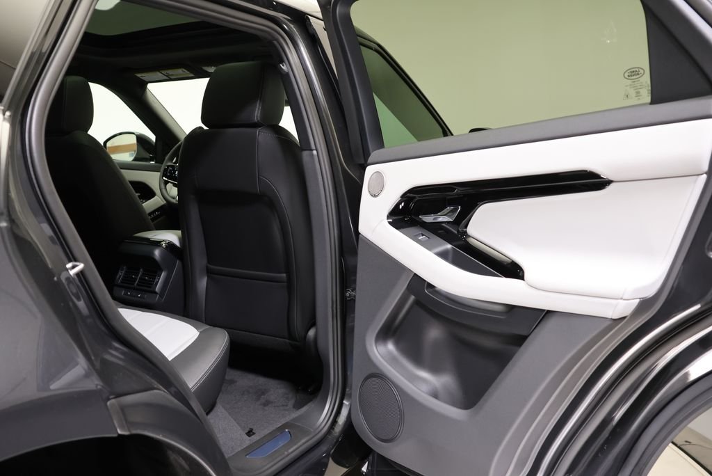 New 2026 Carpathian Grey Land Rover Hoxton Edition image 43
