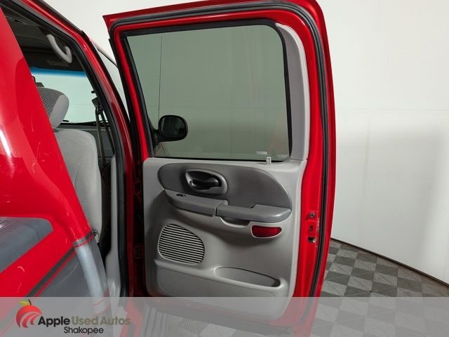Used 2002 Red Ford XLT image 26