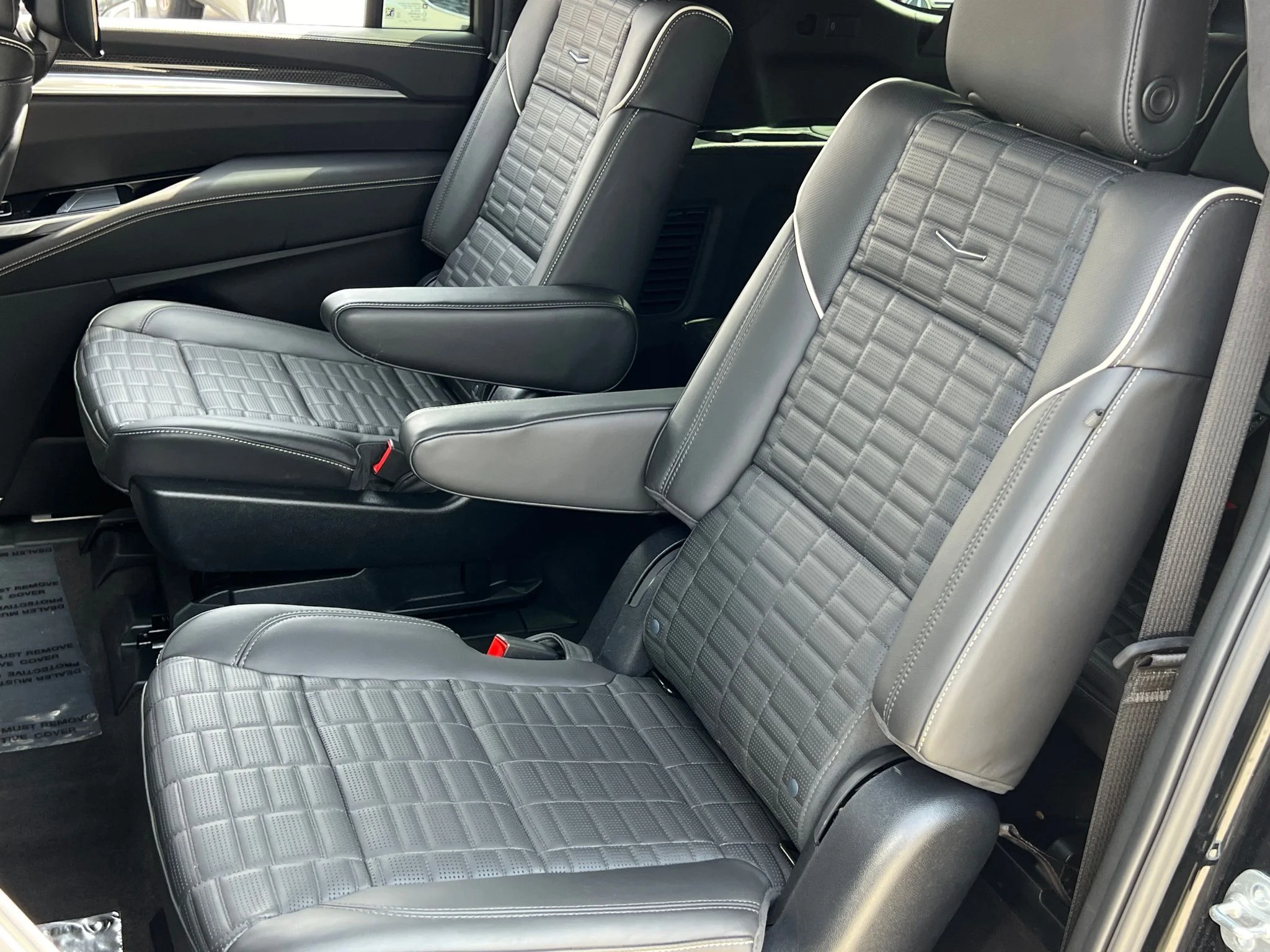 Used 2025 Black Cadillac V-Series image 20