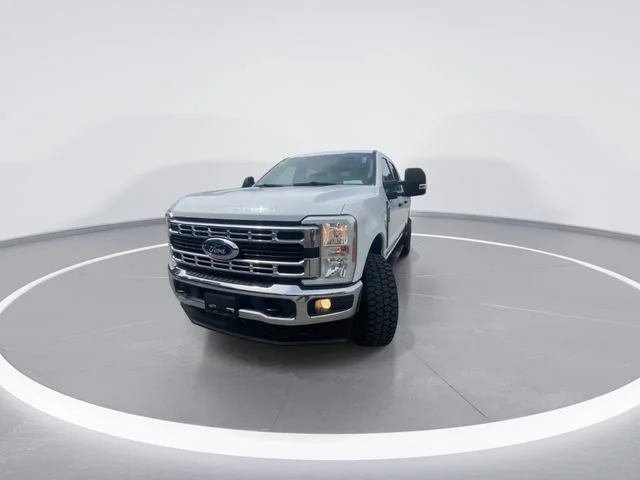 Used 2025 White Ford XLT image 4