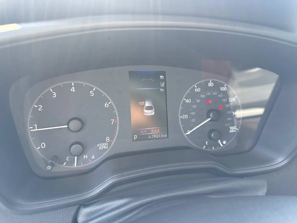 Used 2024  Toyota LE image 19