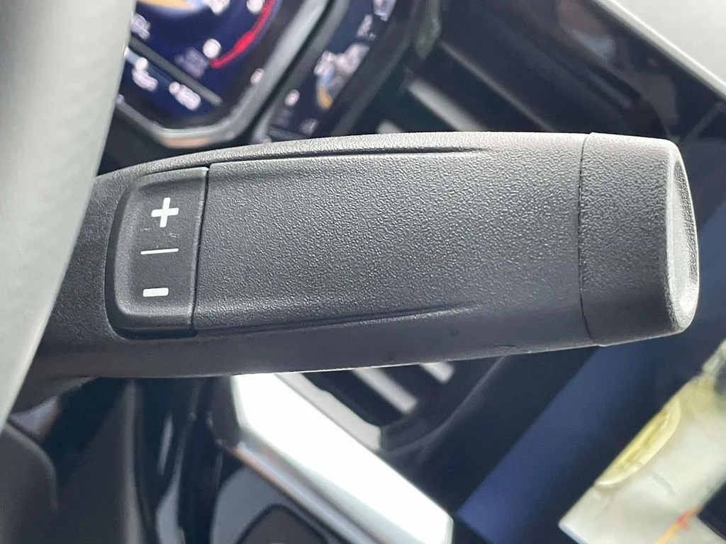 Certified Used 2025 Lakeshore Blue Metallic Chevrolet LTZ image 29