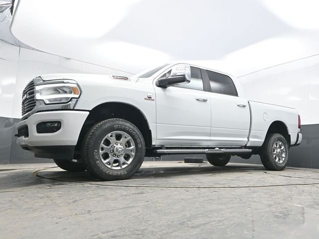 Used 2024 White Ram Laramie image 39